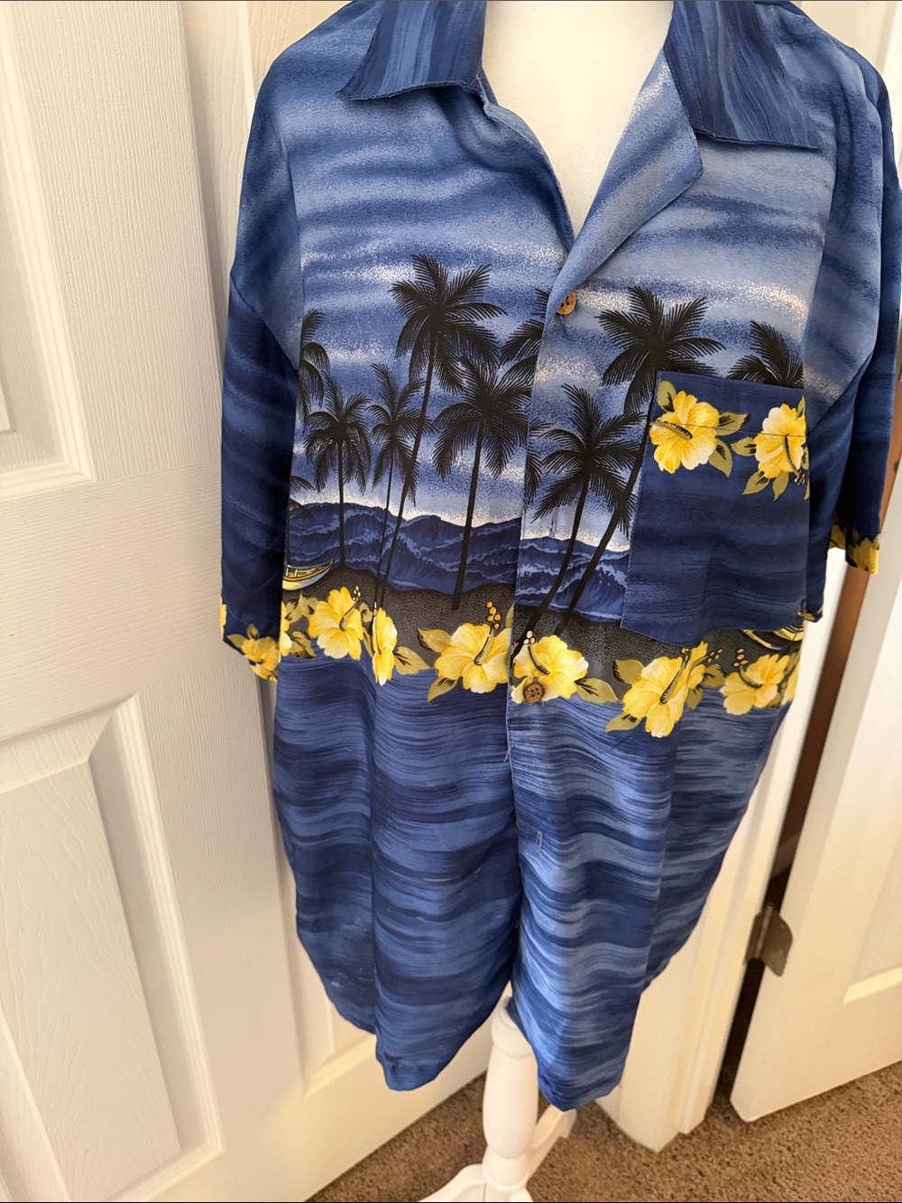 Men's Blue & Yellow Tropical Button-Down Shirt